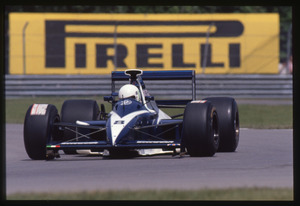 Il pilota Stefano Modena  (n.8) su Brabham-Judd gommata Pirelli