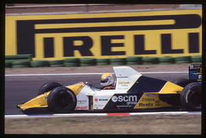 Il pilota Pierluigi Martini (n.23) su Minardi-Ford gommata Pirelli