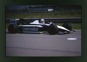 Il pilota Fran&ccedil;ois Hesnault su Brabham gommata Pirelli