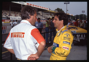 A sinistra il direttore Motorsport Pirelli, Dario Calzavara, a destra, il pilota Benetton Nelson Piquet