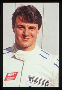 Il pilota Mark Blundell (n.8) della Brabham-Yamaha