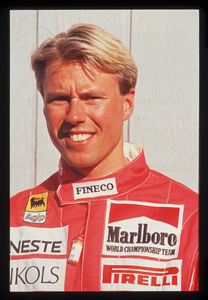 Il pilota J.J. Lehto (n.22) della Dallara-Judd
