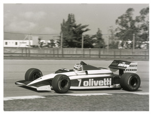 Il pilota Nelson Piquet (n.7) su Brabham-BMW