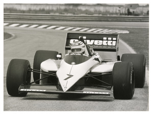 Il pilota Nelson Piquet (n.7) su Brabham-BMW