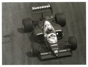 Il pilota Philippe Alliot (n.10) su RAM-Ford
