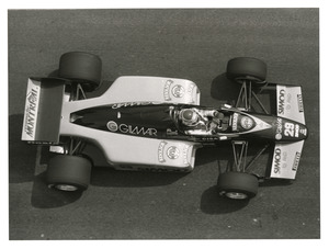 Il pilota Pierluigi Minardi (n. 29) su Minardi-Ford gommata Pirelli