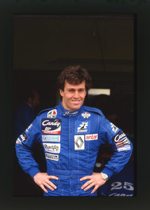 Il pilota Andrea De Cesaris (n.25) della scuderia Ligier