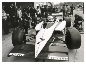 Il pilota Nelson Piquet (n. 7) ai box Brabham