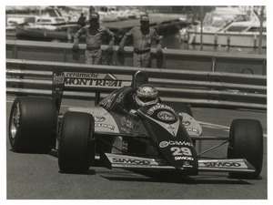 Il pilota Pierluigi Martini (n. 29) su Minardi-Motori Moderni gommata Pirelli
