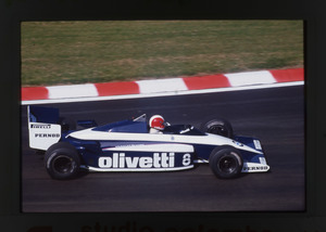 Il pilota Marc Surer (n. 8) su Brabham-BMW gommata Pirelli