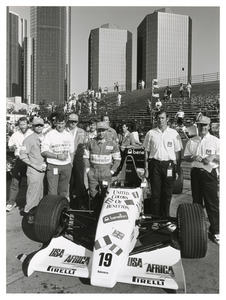 Il pilota Teo Fabi (n. 19) su Toleman-Hart gommata Pirelli