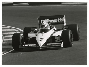 Il pilota Nelson Piquet (n.7) su Brabham-BMW gommata Pirelli