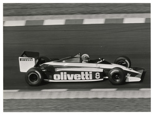 Il pilota Marc Surer su Brabham-BMW durante il campionato 1985