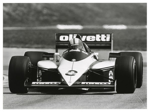 Il pilota Marc Surer (n.8) su Brabham-BMW gommata Pirelli