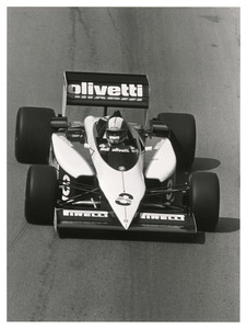 Il pilota Marc Surer (n.8) su Brabham-BMW gommata Pirelli