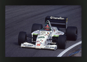 Il pilota Piercarlo Ghinzani (n. 20) su Toleman-Hart gommata Pirelli