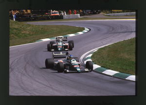 Le Benetton-BMW dei piloti Gerhard Berger (n. 20) e Teo Fabi (n. 19)