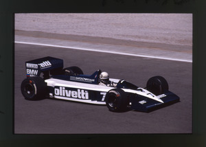 Il pilota Riccardo Pratese (n. 7) su Brabham-BMW gommata Pirelli