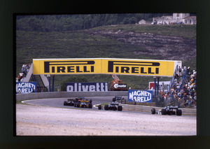 Striscioni Pirelli in pista
