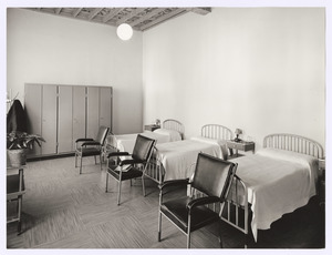 Camera a tre letti per convalescenti donne