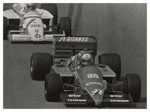 Andrea De Cesaris su Ligier/Renault durante il Gran Premio del Brasile