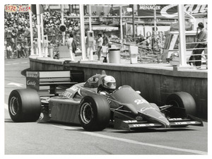 Andrea De Cesaris su Ligier