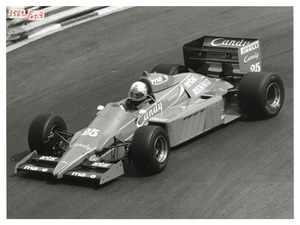 Andrea De Cesaris su Ligier