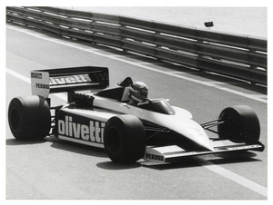 Fran&ccedil;ois Hesnault sulla Brabham BT 54 numero 8