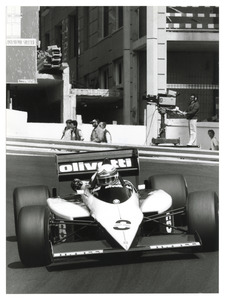 Fran&ccedil;ois Hesnault sulla Brabham BT 54 numero 8