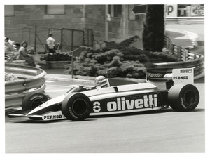 Fran&ccedil;ois Hesnault sulla Brabham BT 54 numero 8