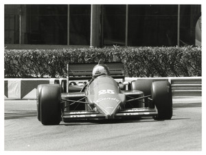 Andrea de Cesaris su Ligier JS 25 numero 25