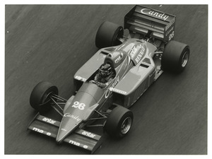 Jacques Laffite su Ligier JS 25 numero 26