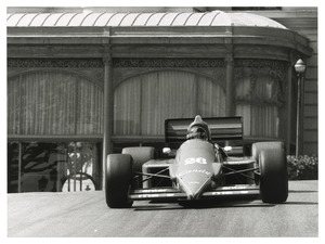 Jacques Laffite su Ligier JS 25 numero 26