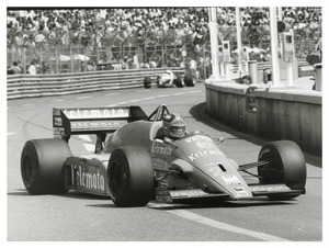 Piercarlo Ghinzani su Osella FA 1F numero 24