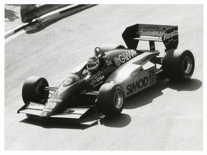 Pierluigi Martini sulla Minardi M 185 numero 29