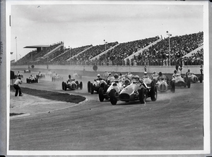 Corridori sul Circuito di Buenos Aires durante il Gran Premio d'Argentina del 18 gennaio 1953