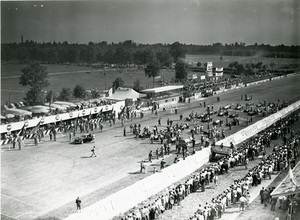 Veduta dall'alto del circuito durante il Gran Premio dell'Autodromo di Monza del 1952